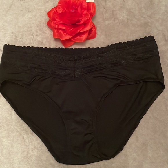 Warner's Intimates & Sleepwear Warners 3 Pack Hipster Panties Size